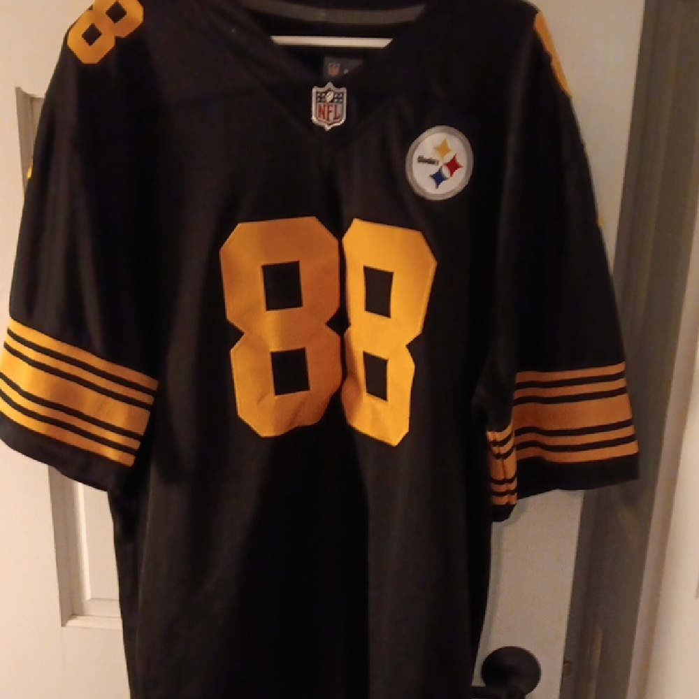 NFL Steelers Black and Gold Number 88 Jersey